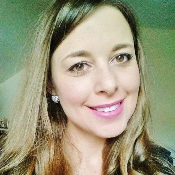 Poshmark profile picture for @dau